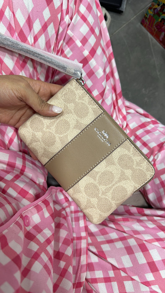Coach beige con cafe